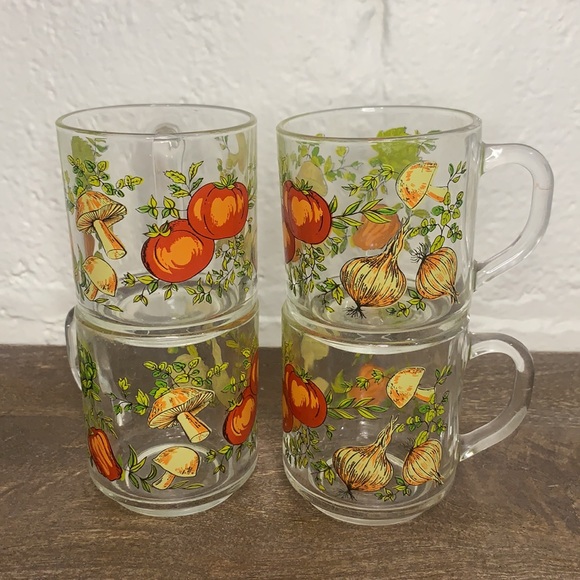 VTG Clear Glass Mugs w/ Vegetable Design- Set 4